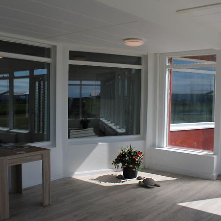Ocean Beach Apartments Stokkseyri Экстерьер фото